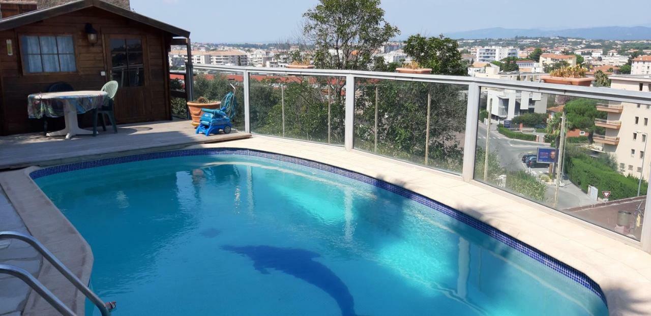 Ravissant Appartement Saint-Raphael Piscine Exteriér fotografie